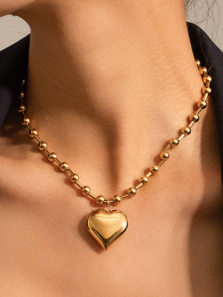 Paris 18K Gold Non-Tarnish Large Heart Chain Necklace: Yellow Gold