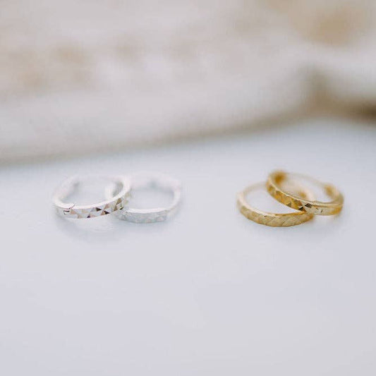 Sydney Hammered Hoops: Gold