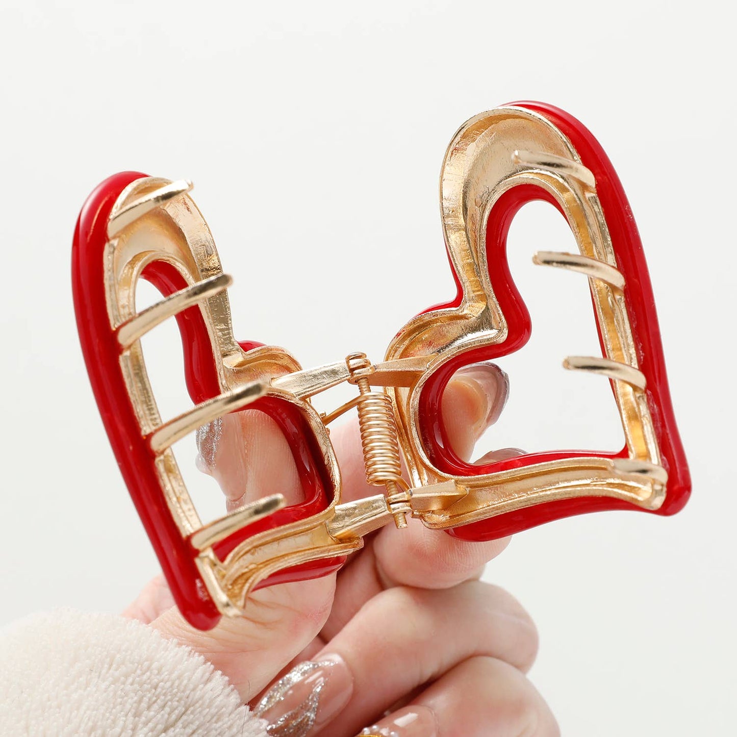 Juliette Valentine | Small Heart Metal Claw Clip