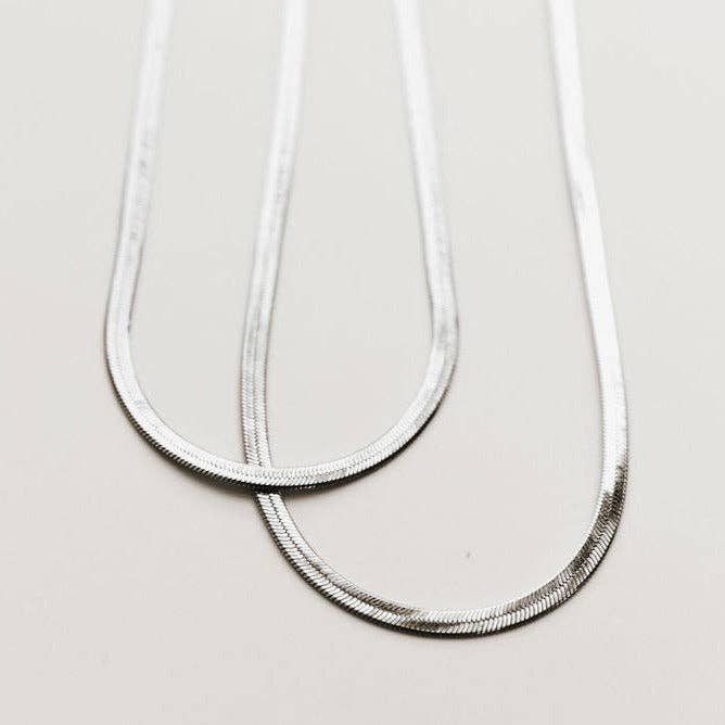 Jade Herringbone Necklace: Silver / 16 Inches