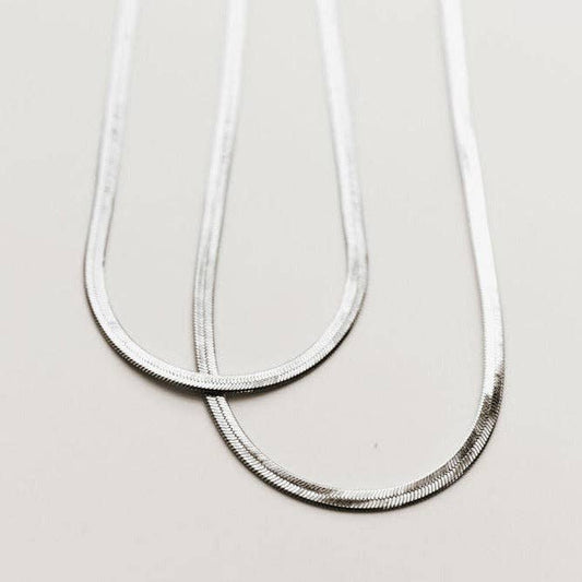 Jade Herringbone Necklace: Silver / 16 Inches