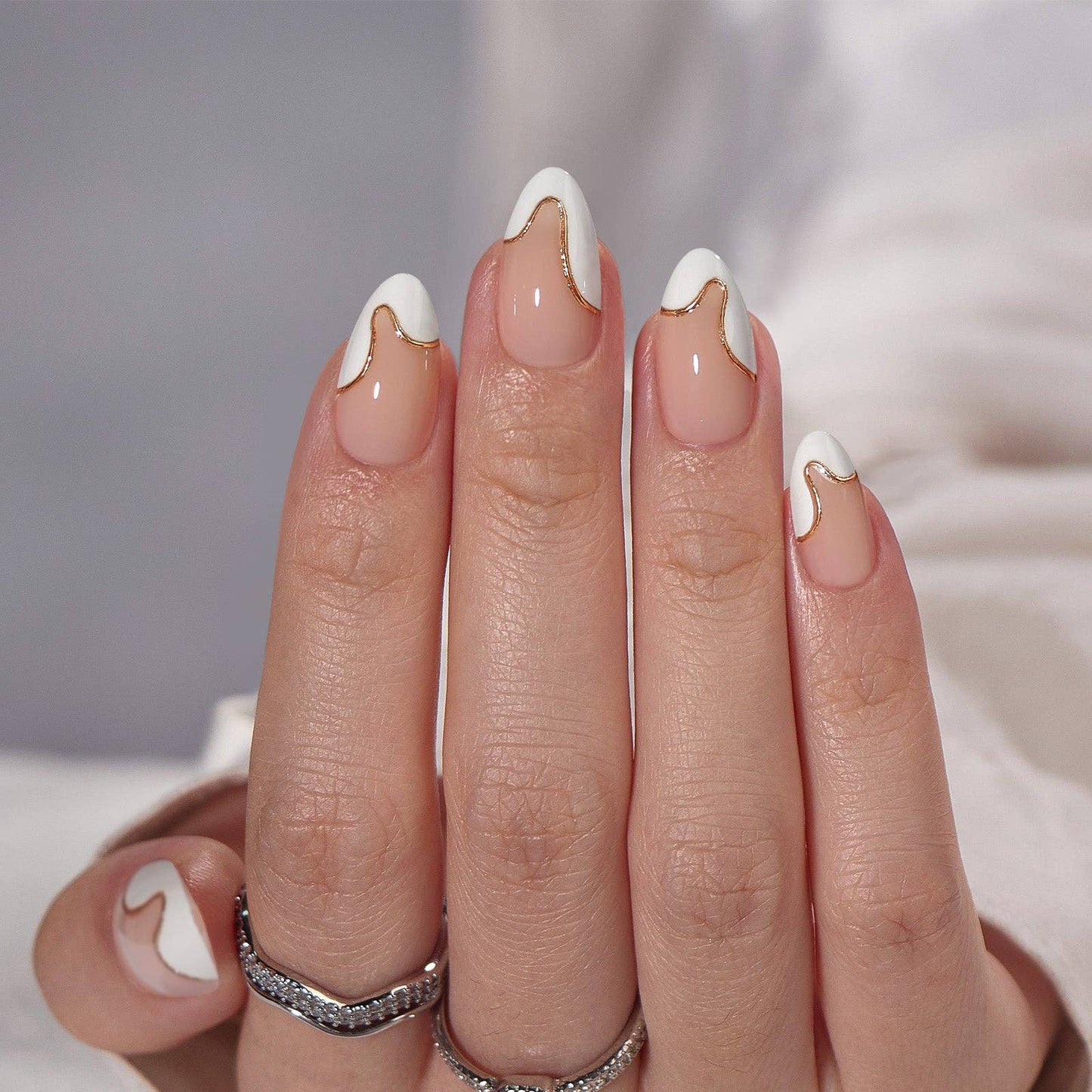 Gloden French Press On Nails - Almond Stick On Nails