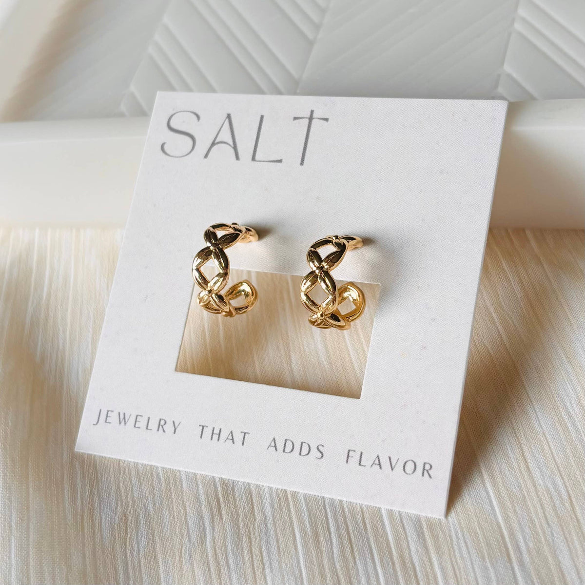 CRISS-CROSS HOOP EARRINGS | 18k gold | stud post hoops