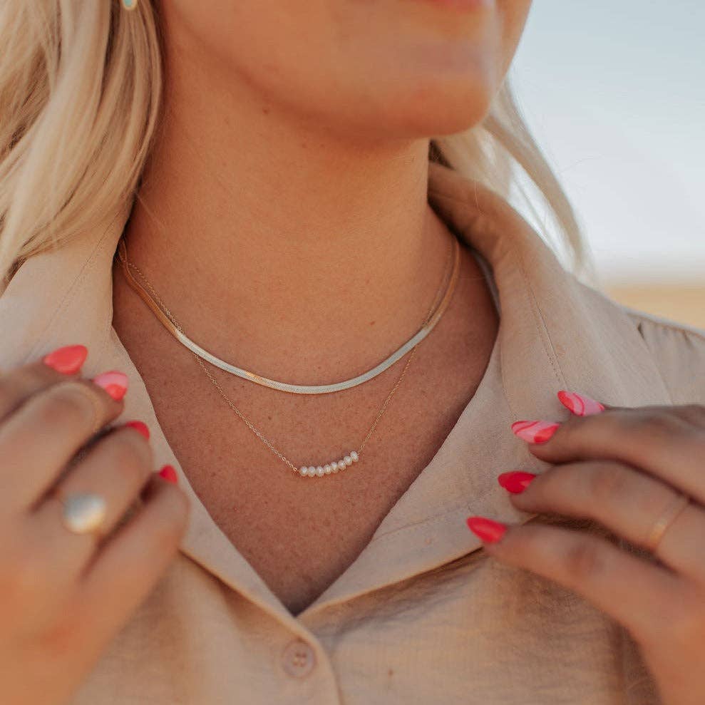Jade Herringbone Necklace: Silver / 16 Inches