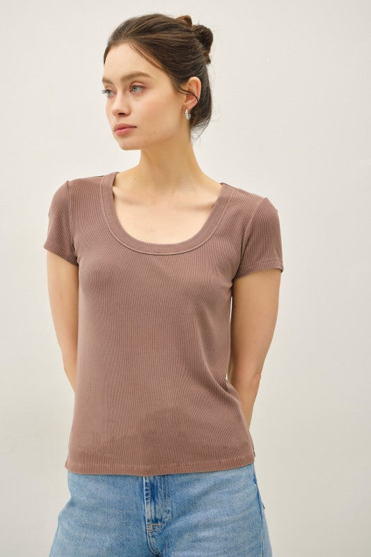 Main Character Baby Tee – Mocha Moment