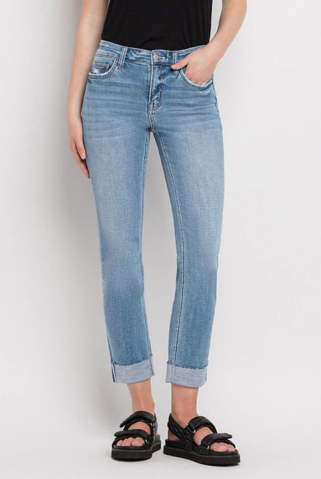 Mid-rise Cuffed Jeans