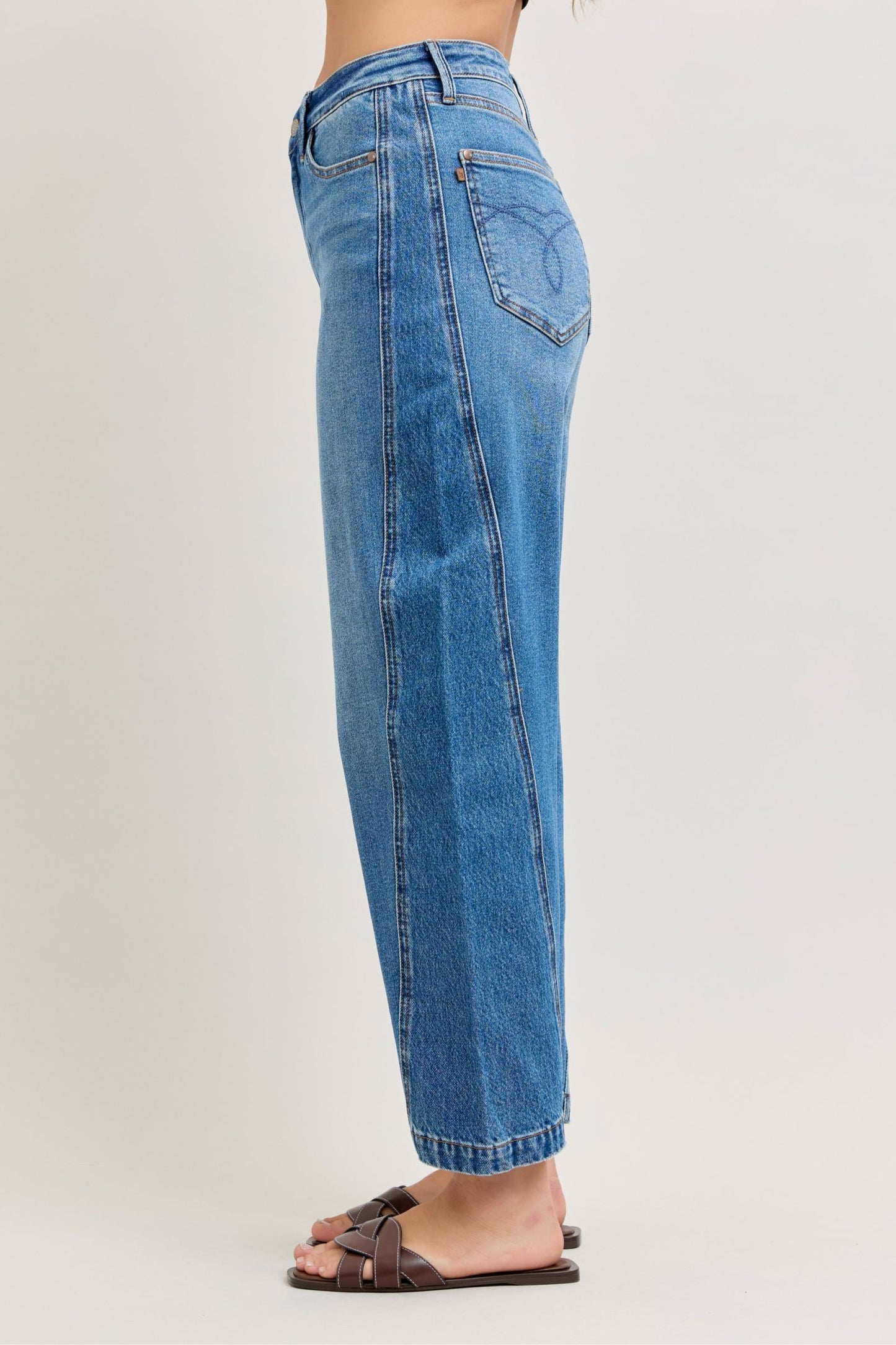 Judy Blue HW Barrel Rigid Magic Jeans