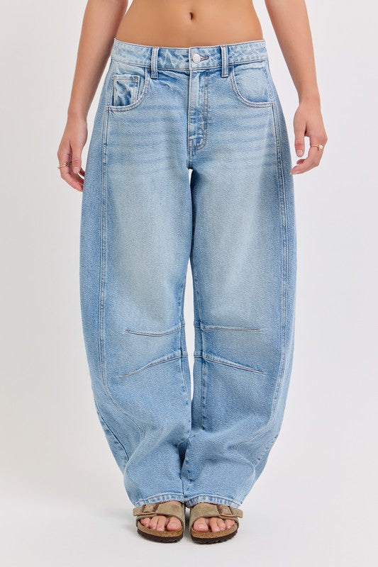 Light Mid Waisted Barrel Leg Jeans