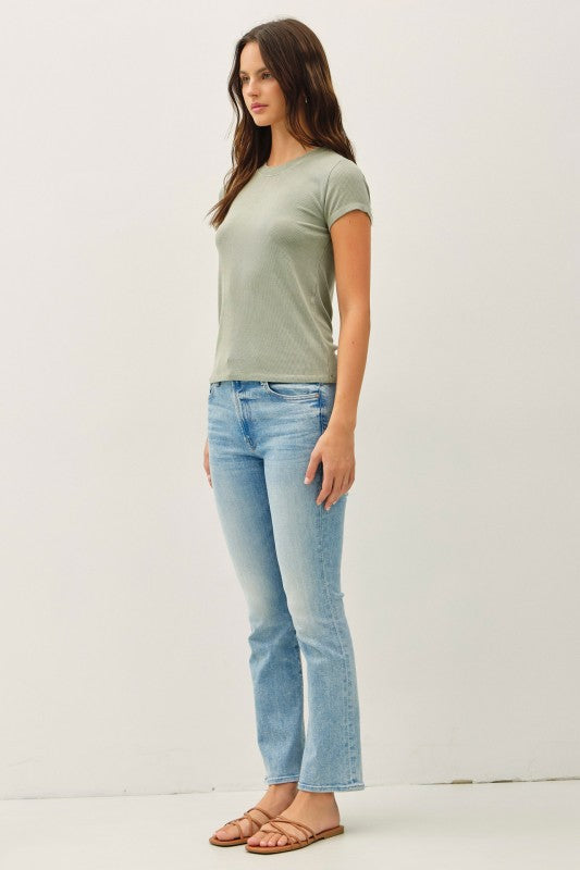 Ribbed Fitted Tee – Soft Sage