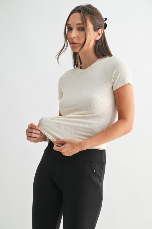 Essential Short-Sleeved Micro-Ribbed Top – Natural
