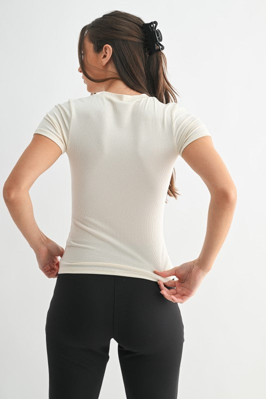 Essential Short-Sleeved Micro-Ribbed Top – Natural