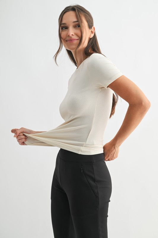 Essential Short-Sleeved Micro-Ribbed Top – Natural
