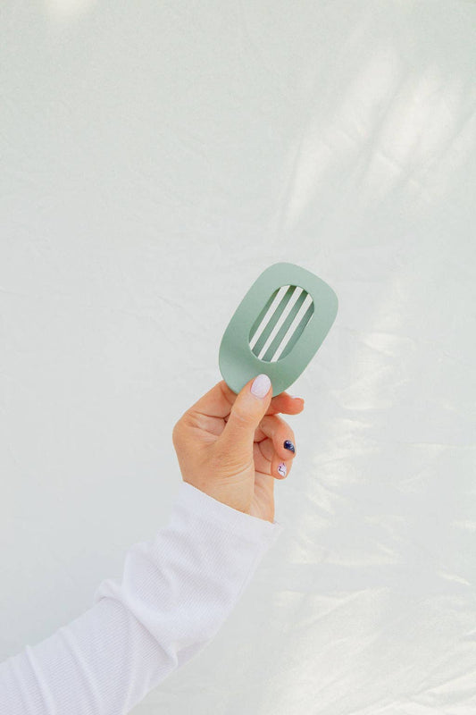 Circle Cutout Flat Claw Clip: Sage