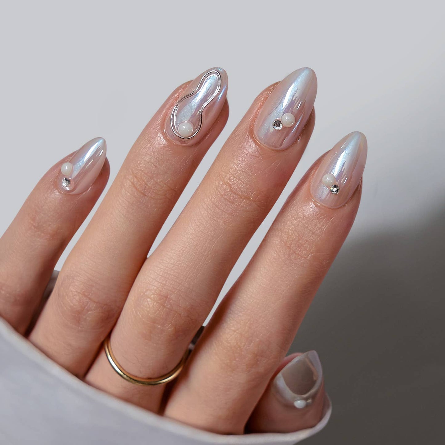 Cat Eye Nails Press On - Almond Fake Nails for Spring Summer: Tidal Pearl