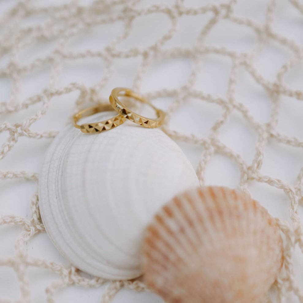 Sydney Hammered Hoops: Gold