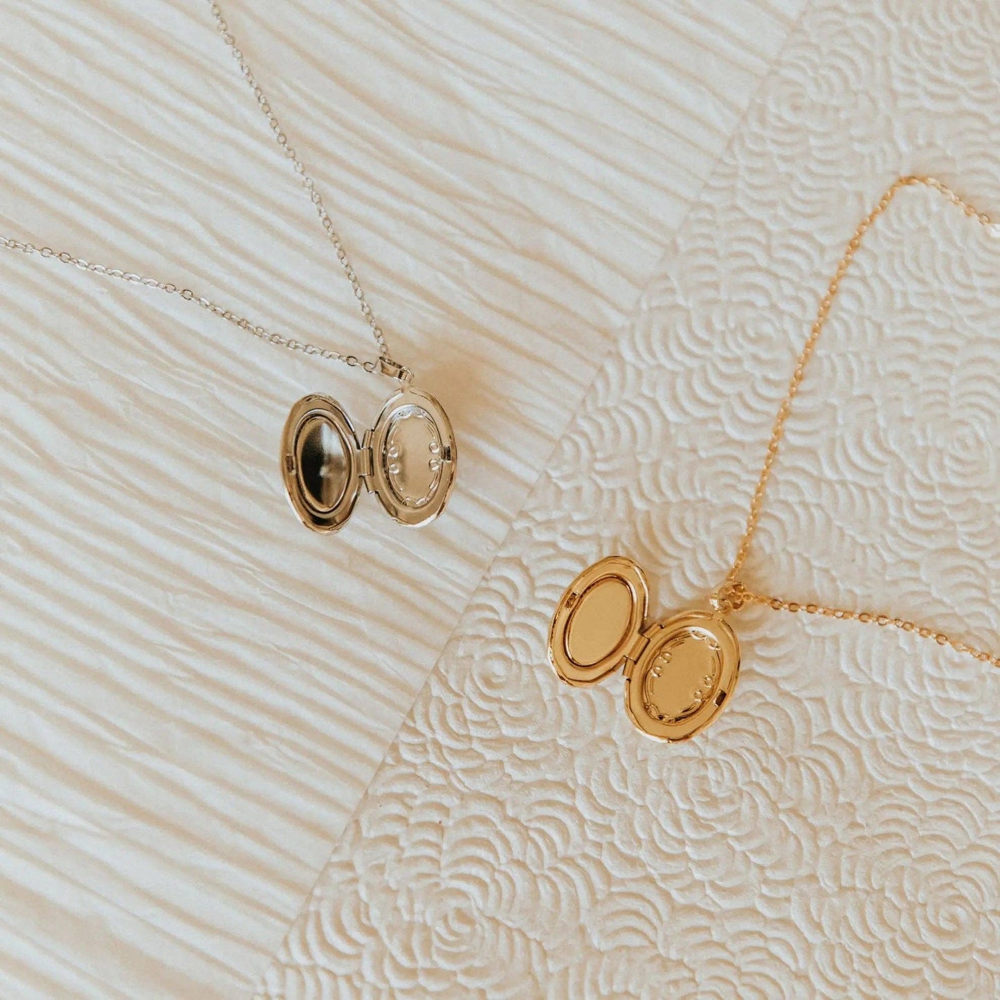 Isabelle Locket Necklace: Gold / 17.5"