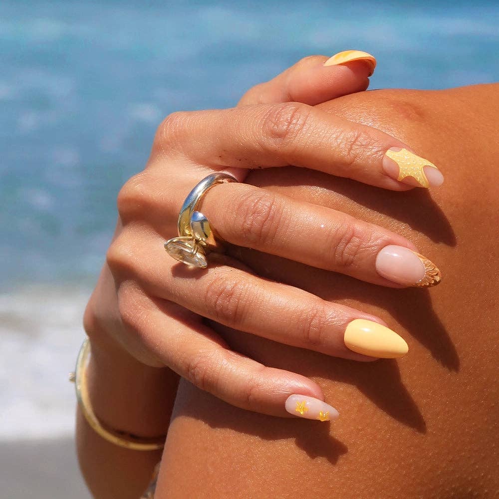 Sunny Shores Nails